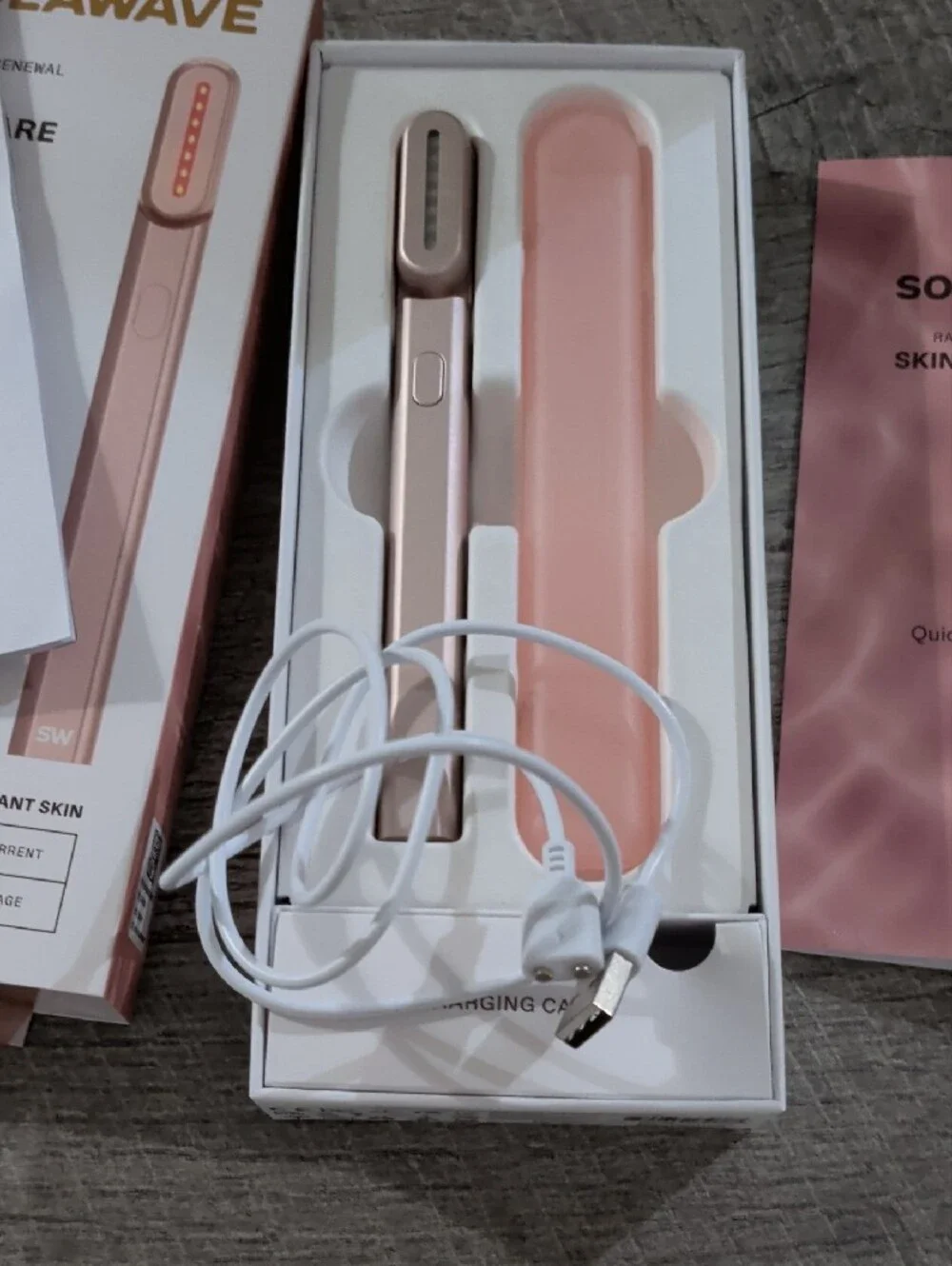 Solawave 4-in-1 Skincare Wand — Rose Gold